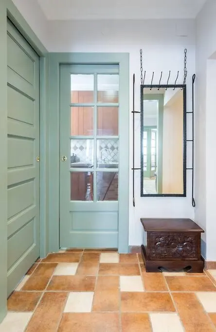 Classy Queen Elisabeth - 2Br Apartment Bucharest