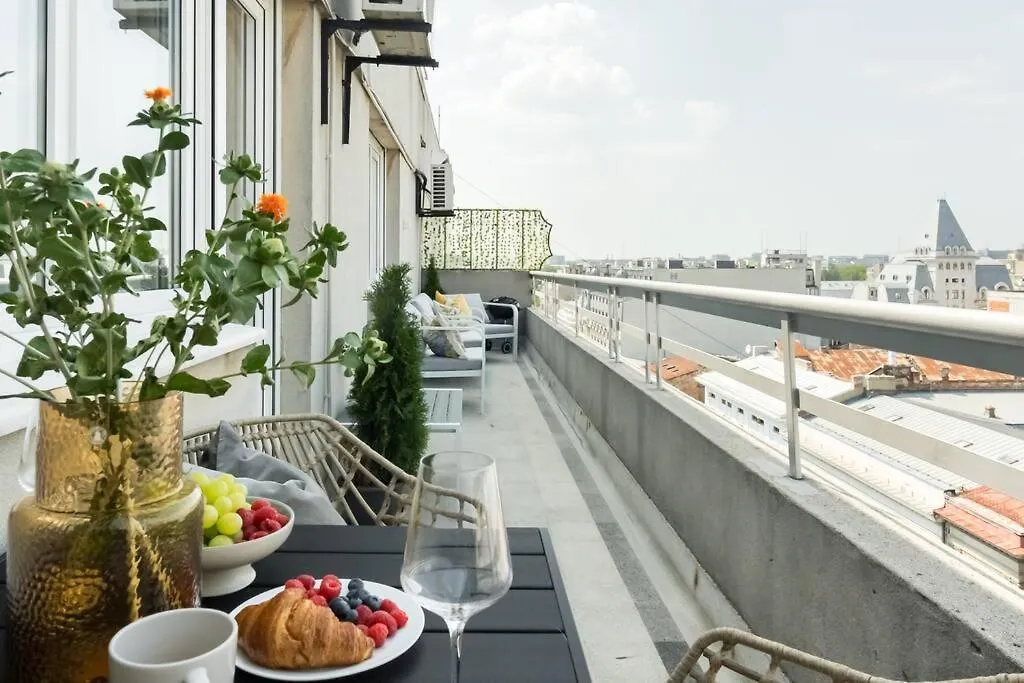 Classy Queen Elisabeth - 2Br Apartment Bucureşti