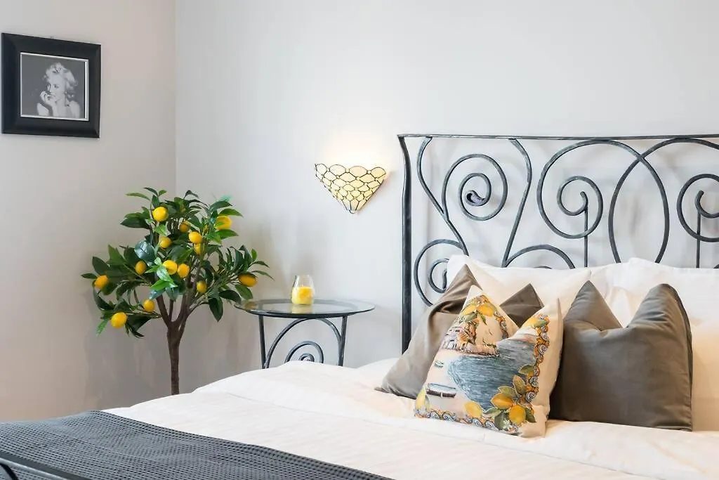 Classy Queen Elisabeth - 2Br Apartment Bucureşti