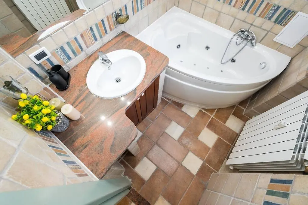 Classy Queen Elisabeth - 2Br Apartment Bucureşti
