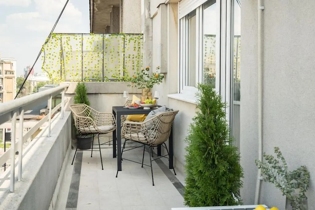 Classy Queen Elisabeth - 2Br Apartment Bucureşti