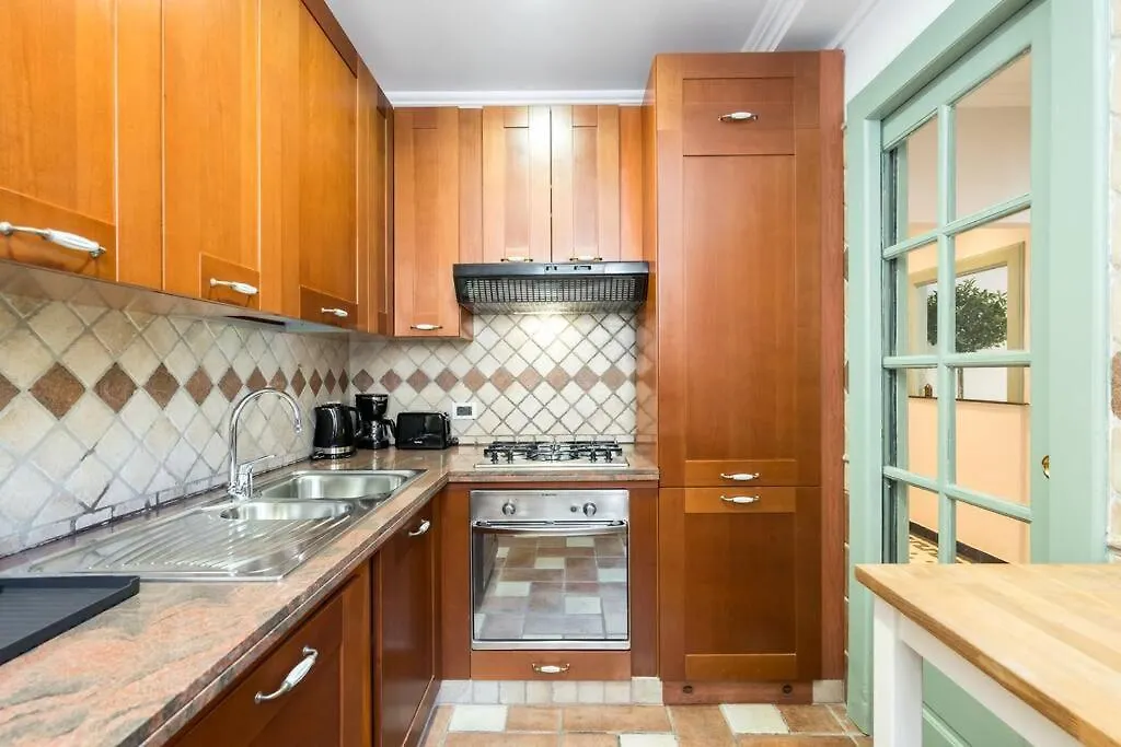 Classy Queen Elisabeth - 2Br Apartment Bucureşti