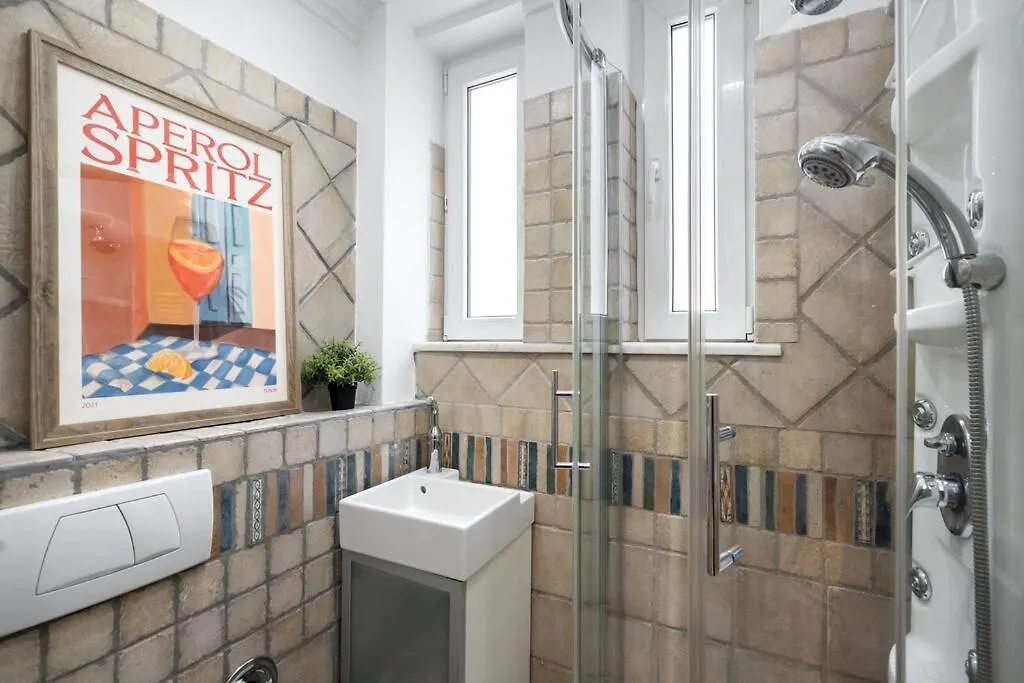Classy Queen Elisabeth - 2Br Apartment Bukurešť